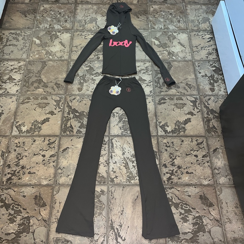 Brown & pink body by Raven Tracy set